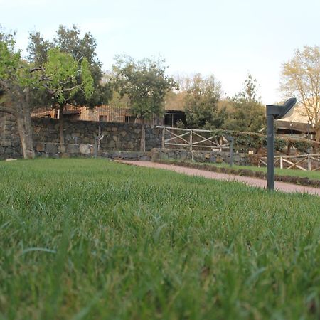 Hotel Le Cisterne Dell'Etna Calcerana-Marina Esterno foto