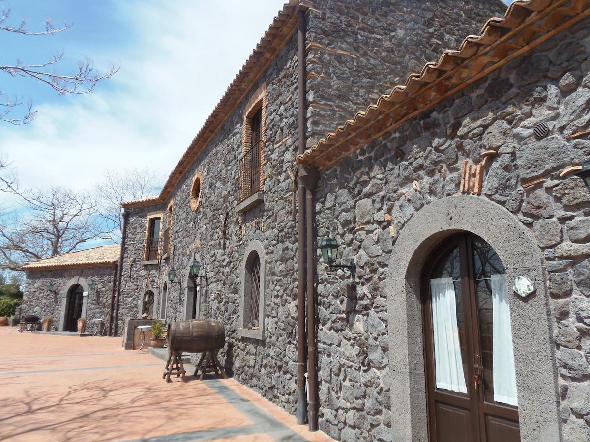 Hotel Le Cisterne Dell'Etna Calcerana-Marina Esterno foto