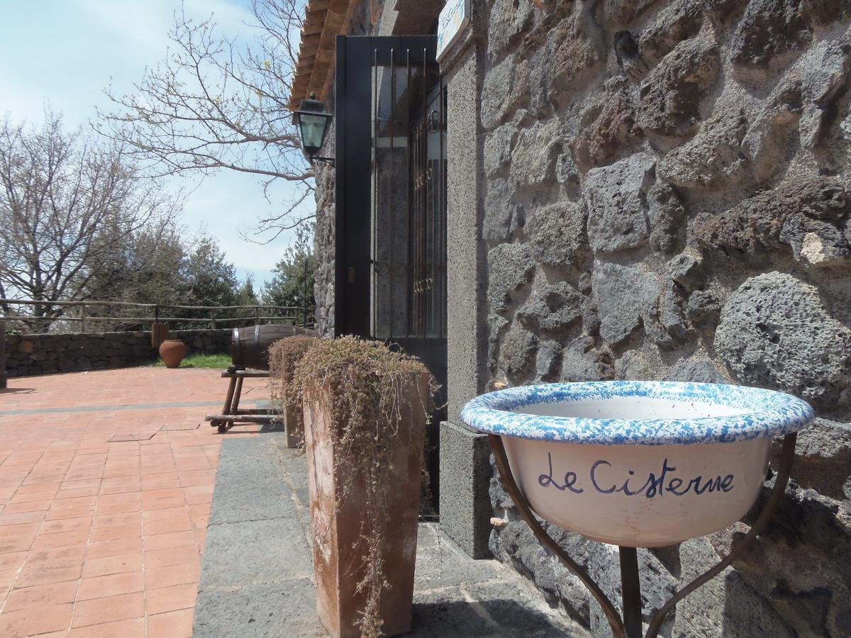Hotel Le Cisterne Dell'Etna Calcerana-Marina Esterno foto