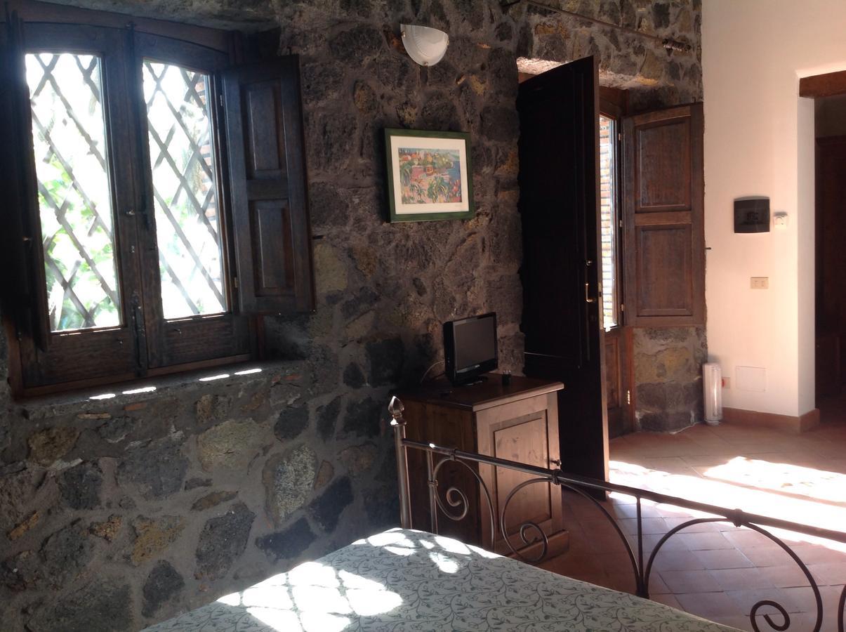 Hotel Le Cisterne Dell'Etna Calcerana-Marina Esterno foto