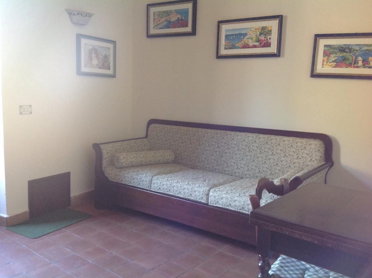 Hotel Le Cisterne Dell'Etna Calcerana-Marina Esterno foto