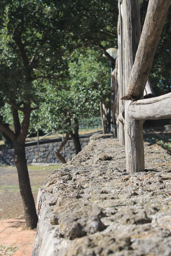 Hotel Le Cisterne Dell'Etna Calcerana-Marina Esterno foto