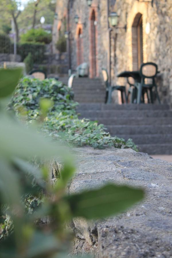 Hotel Le Cisterne Dell'Etna Calcerana-Marina Esterno foto
