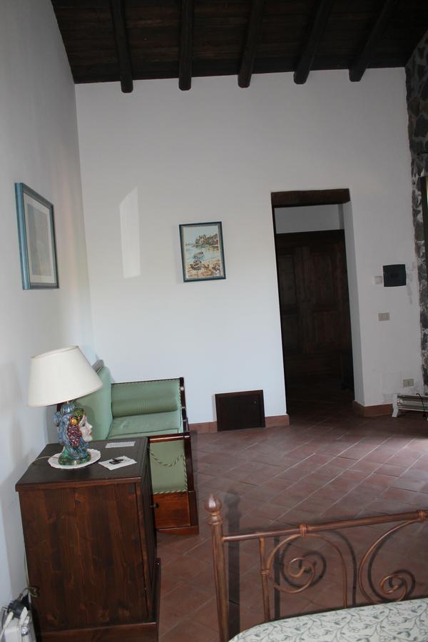 Hotel Le Cisterne Dell'Etna Calcerana-Marina Esterno foto
