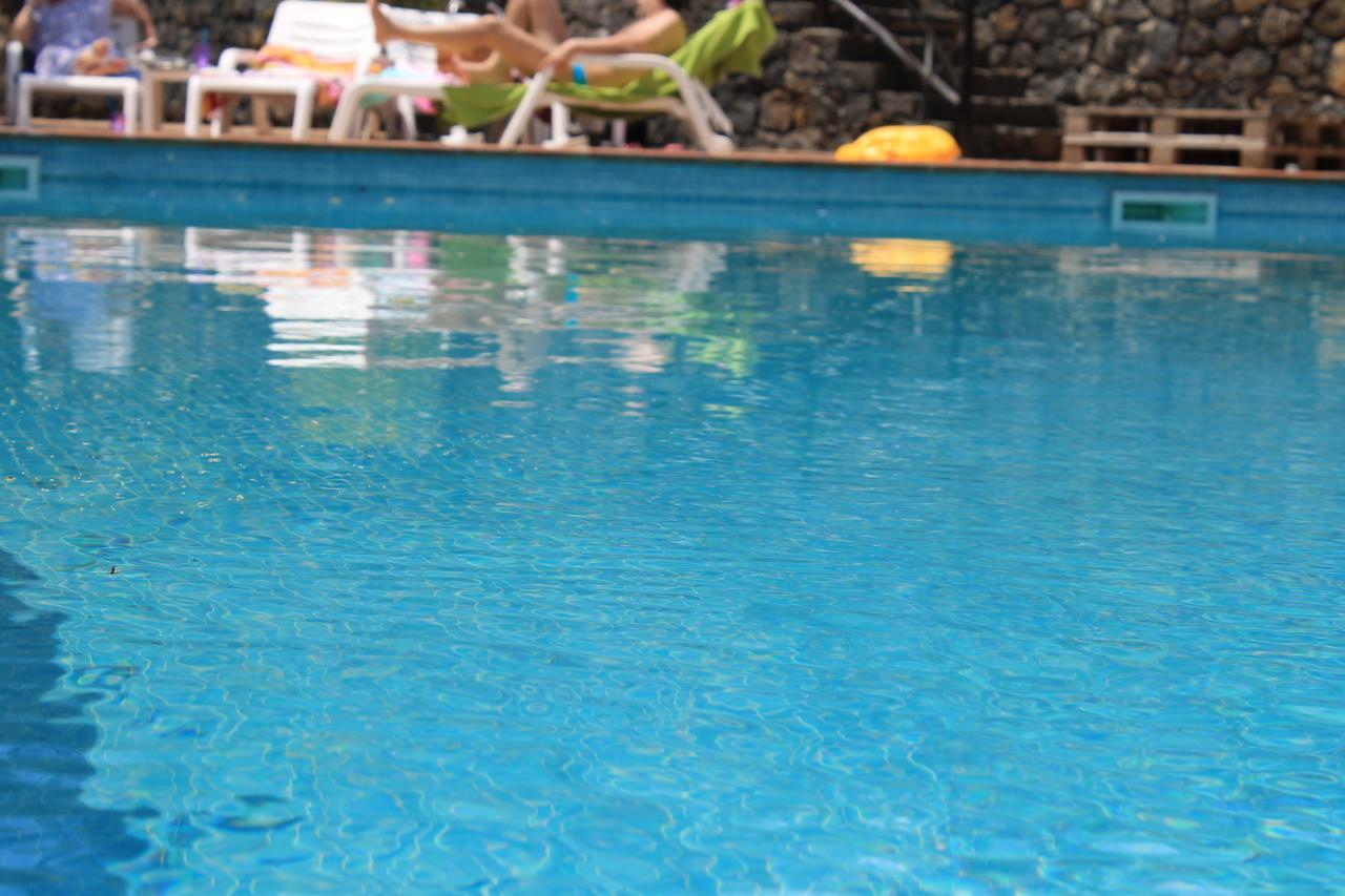 Hotel Le Cisterne Dell'Etna Calcerana-Marina Esterno foto